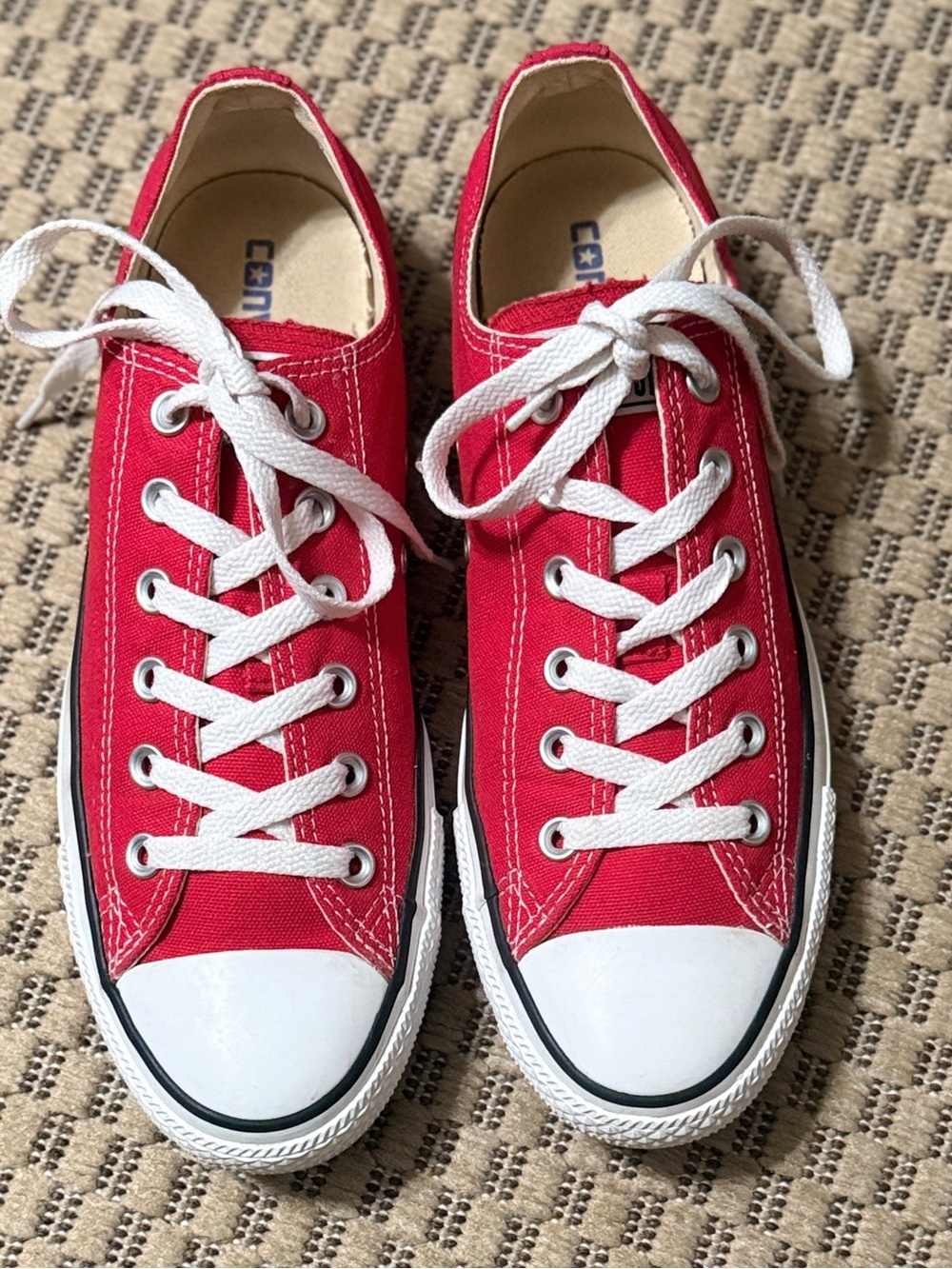Women’s Converse Red Low-Top Canvas Sneakers with White Accents. EUC Size 9.5